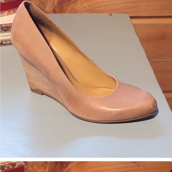 franco sarto helio wedge pump